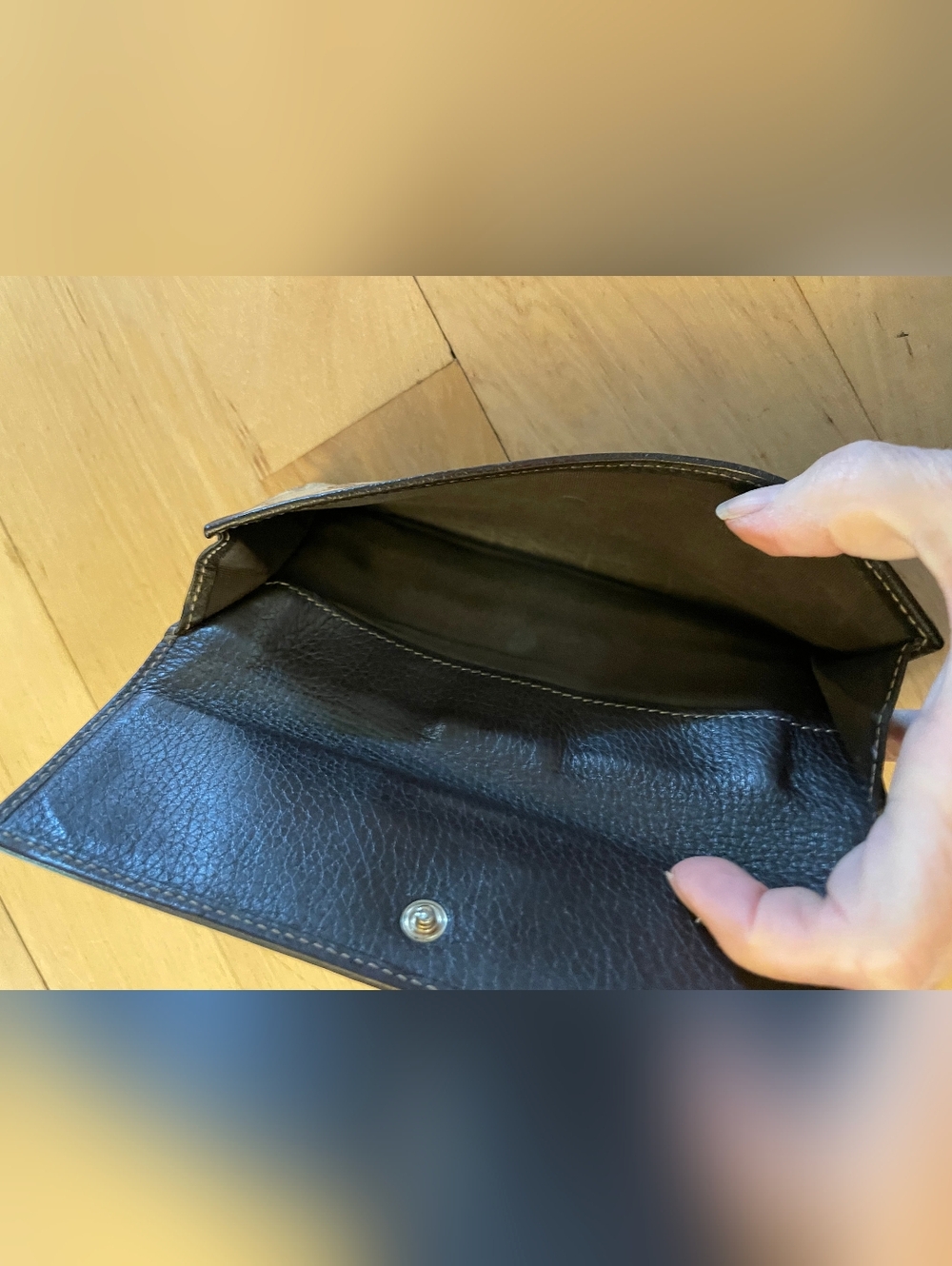 Gucci GG Canvas Continental Wallet - Picture 6 of 12